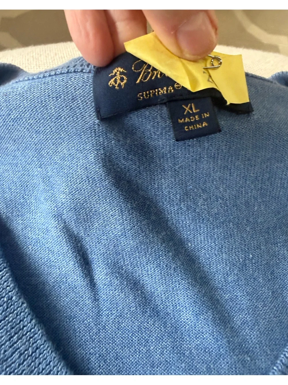 Brooks Brothers lightweight neck